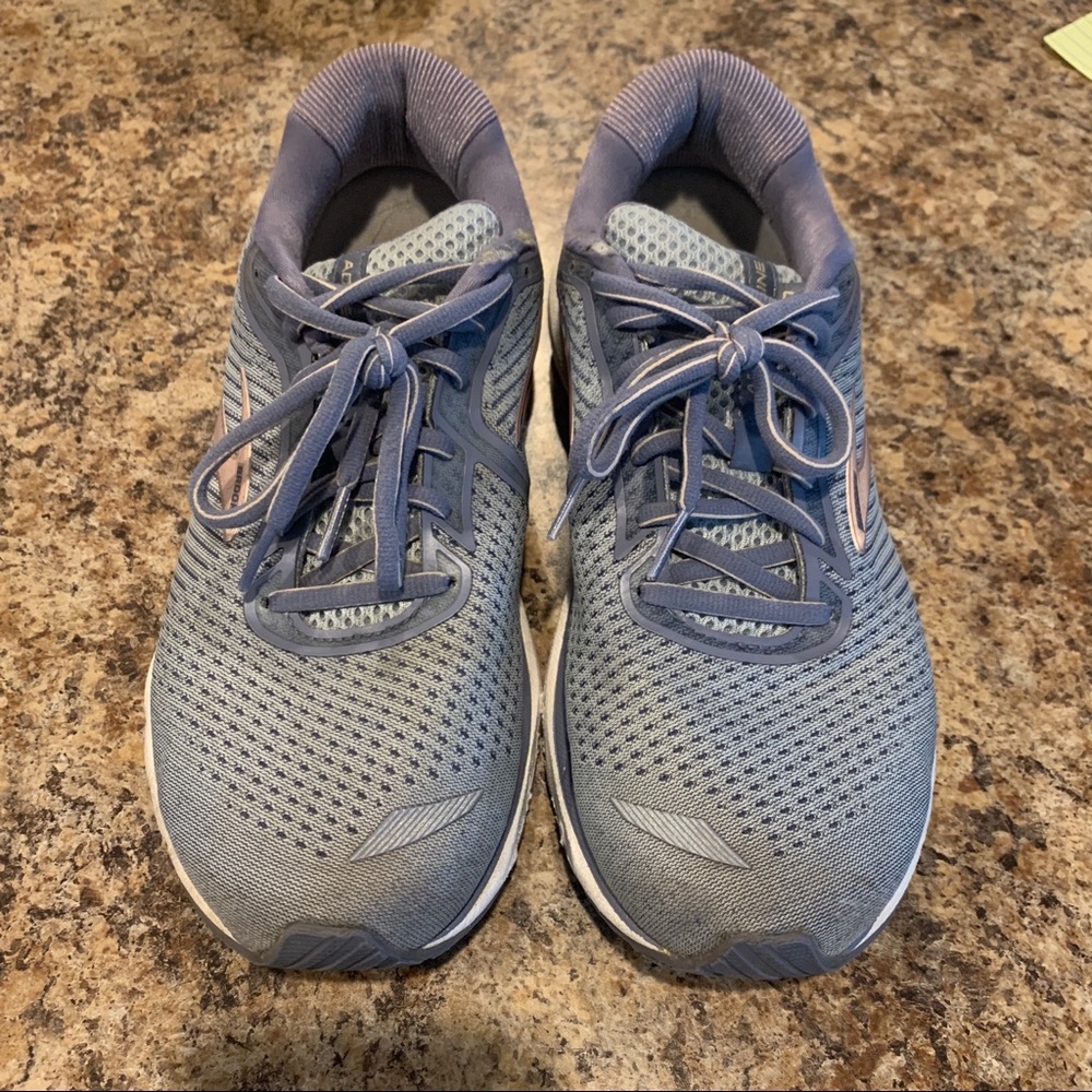 Brooks Adrenaline 20 running shoes